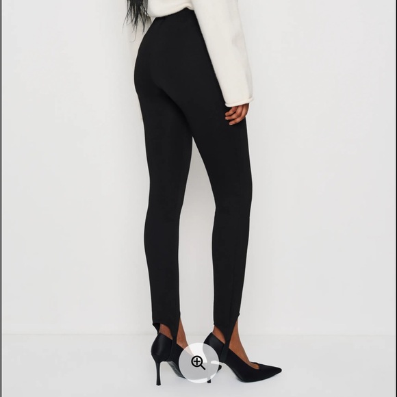 Reformation x Nara Smith Needle stirrup leggings - Picture 3 of 8